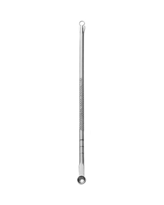 Acne and blackhead removal tool with standard oval loop and spoon